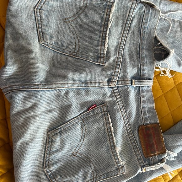 Lightly Worn Levi's - Picture 4 of 7